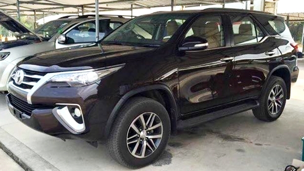 Hình ảnh thực tế Toyota Fortuner 2016 lộ diện trước thềm ra mắt tại thị trường Thái Lan