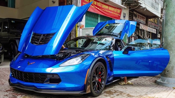 Chevrolet Corvette Z06 màu xanh dương đầu tiên về Việt Nam