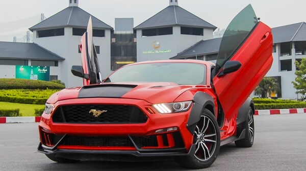 Ford Mustang độ Wide Bodykit cửa cắt kéo 