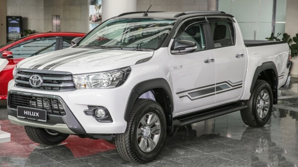 Phiên bản Đặc biệt Toyota Hilux 2.4G Limited Edition có giá từ 642 triệu đồng