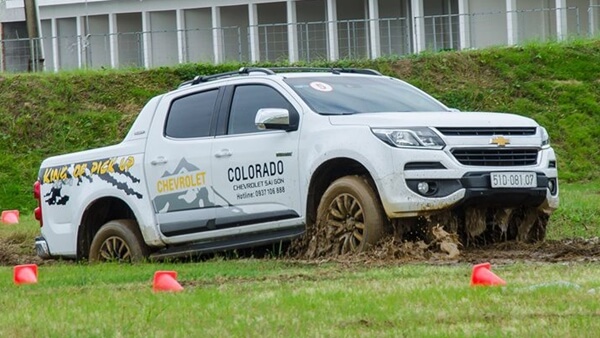 [Video] Chevrolet Colorado 2017 Off-road tại trường đua Happy Land