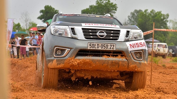 Nissan Navara đoạt danh hiệu Vua bán tải VOC 2017 Vietnam Offroad Cup