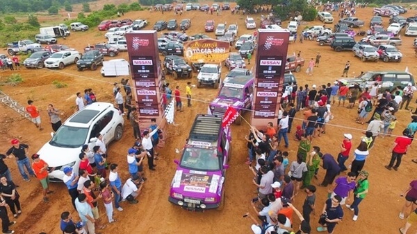 Giải đua xe Ô tô địa hình Vietnam Offroad Cup (VOC) 2017 chính thức khai mạc