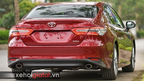 Đuôi xe Toyota Camry