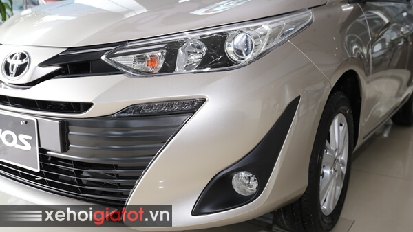 Cụm đèn trước xe Toyota Vios