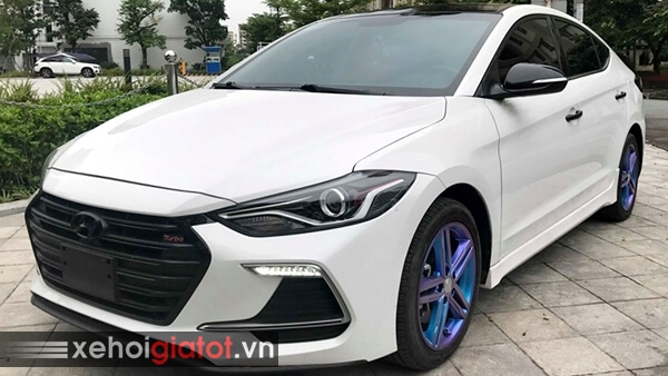 Ngoại thất xe Hyundai Elantra Sport 1.6 Turbo 2018 cũ