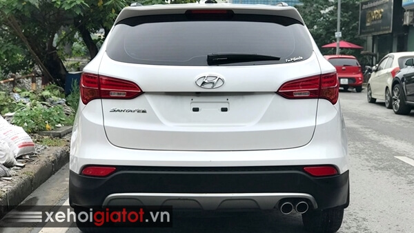 Đuôi sau xe Hyundai Santafe 2.4 AT 2014 cũ