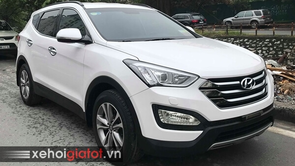 Ngoại thất xe Hyundai Santafe 2.4 AT 2014 cũ