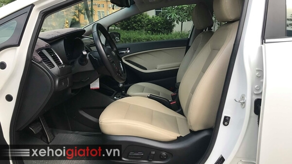 Ghế trước xe Kia Cerato 1.6 AT 2017 cũ
