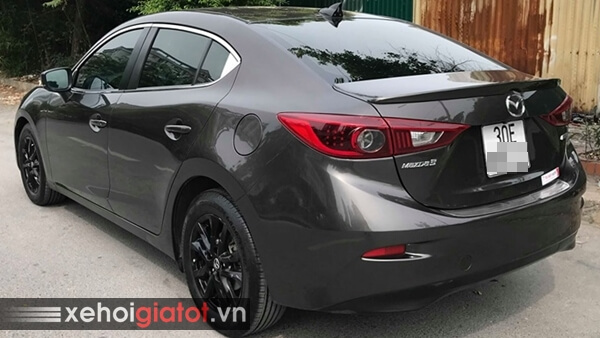 Phần đuôi xe Mazda 3 Sedan 1.5 AT 2017 cũ