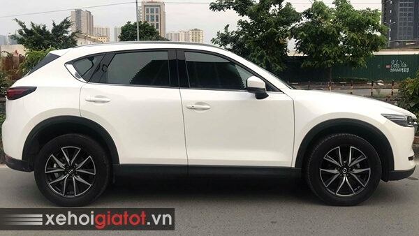 Thân xe Mazda CX-5 2.0 AT 2018 cũ