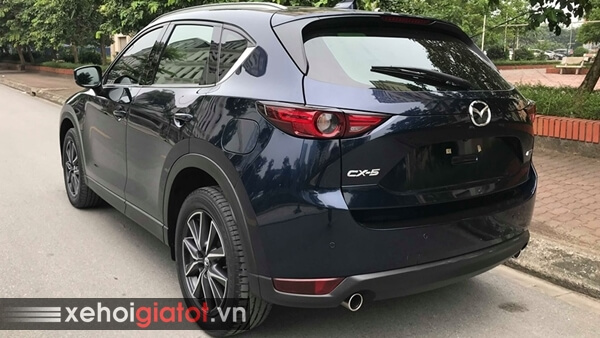 Phần đuôi xe Mazda CX-5 2.0 AT 2018 cũ