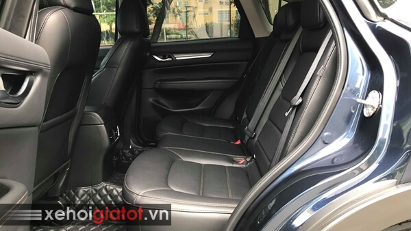 Hàng ghế sau xe Mazda CX-5 2.0 AT 2018 cũ