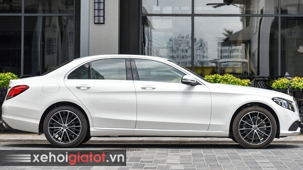 Phần thân xe Mercedes C200 Exclusive