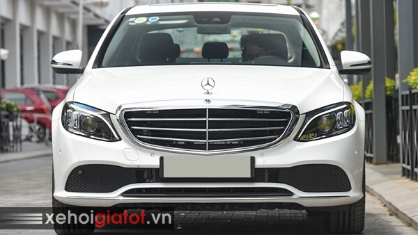 Phần đầu xe Mercedes C200 Exclusive