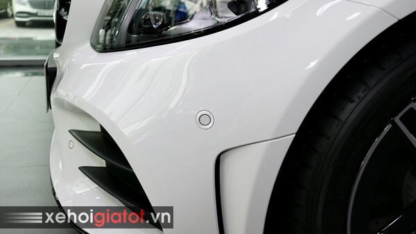 Hệ thống cảm biến trước xe Mercedes C300 AMG