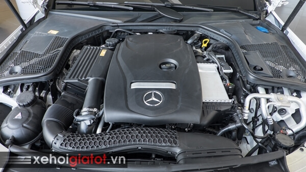 Động cơ xe Mercedes C300 Coupe