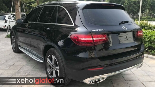 Phần đuôi xe Mercedes GLC 200 2018 cũ