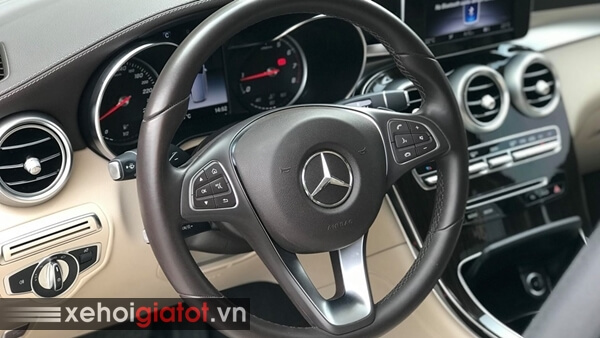 Vô lăng xe Mercedes GLC 200 2018 cũ