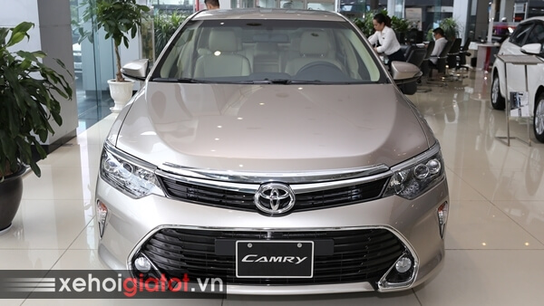 Đầu xe Camry 2.0E