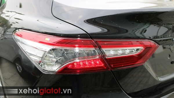 Đèn hậu xe Camry 2.0G