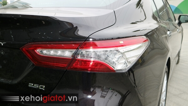 Cụm đèn hậu xe Camry 2.5Q