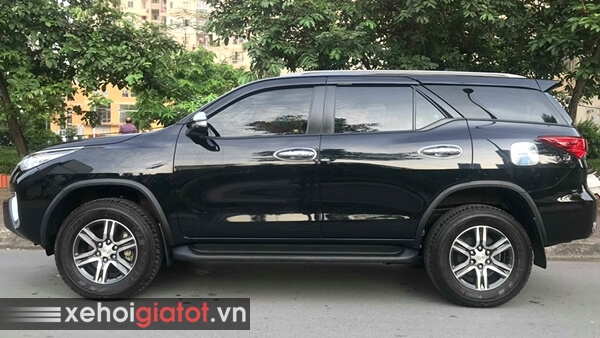 Thân xe Toyota Fortuner 2.4G MT 2017 cũ