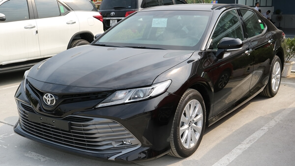 Giá xe Toyota Camry 2.0G 2019 mới lăn bánh từ 1.134.500.000 VNĐ Giá Xe Toyota Camry 2.0G 2019 Mới Lăn Bánh Từ 1.134.500.000 Vnđ