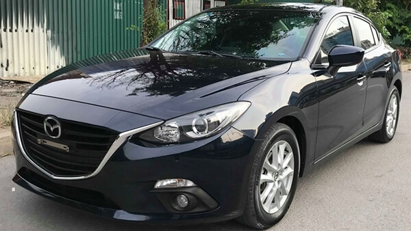 Mazda 3 Sedan 1.5 AT 2016 màu xanh cửu long đi 3,6 vạn km