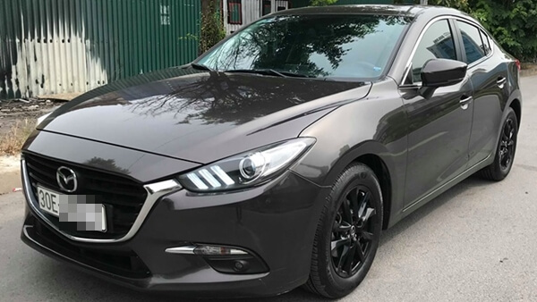 Mazda 3 Sedan 1.5 AT 2017 Facelift màu ghi xám chạy 3 vạn km