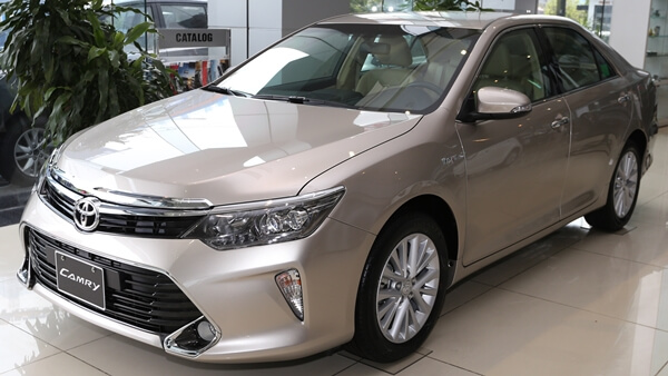 Xe Toyota Camry 20E 2017 Model 2018  Đen