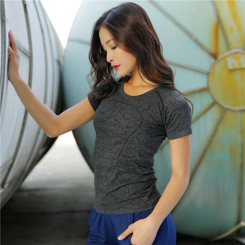 Đi Tập GYM Nên Mặc Đồ Gì ?