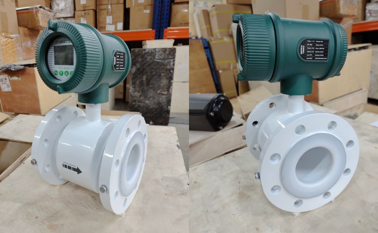 Đồng hồ nước điện tử thân nhựa