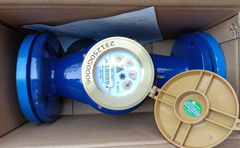 Đồng hồ đo nước Fuda lắp bích