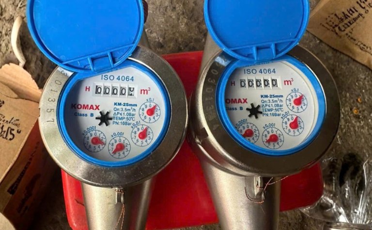 Đồng hồ nước sạch Komax thân inox