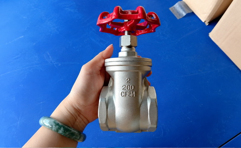 Van cổng inox nối ren