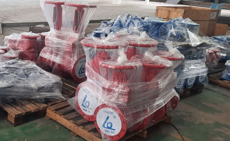 Van cổng ty chìm PCCC