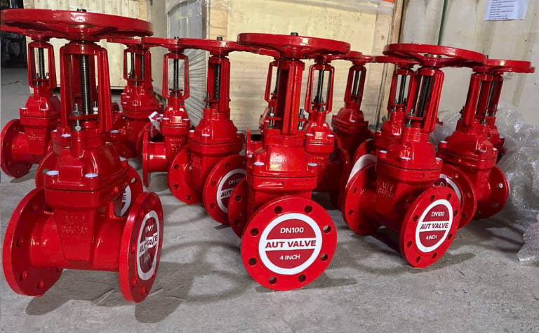 Van cổng ty nổi PCCC