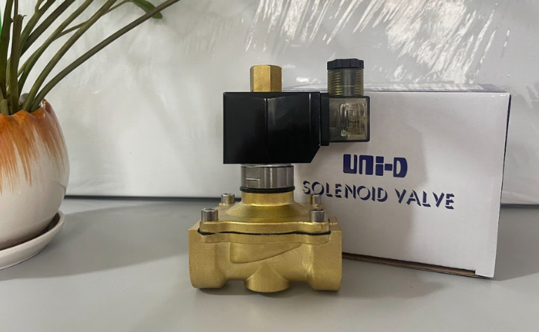 Dạng van từ thường mở - Luôn luôn mở khi chưa cấp điện