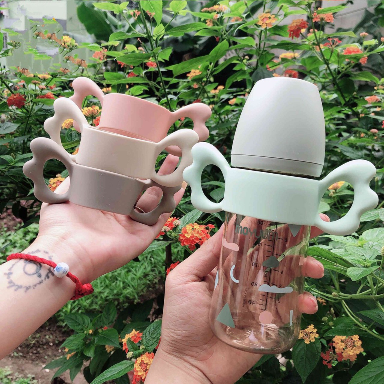 Tay Cầm Bình Sữa Silicon: Lựa Chọn An Toàn Cho Trẻ