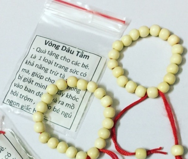 Vòng dâu tằm cho bé