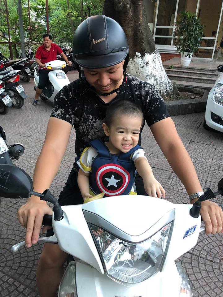 Đai đi xe máy an toàn cho bé (loại tốt)