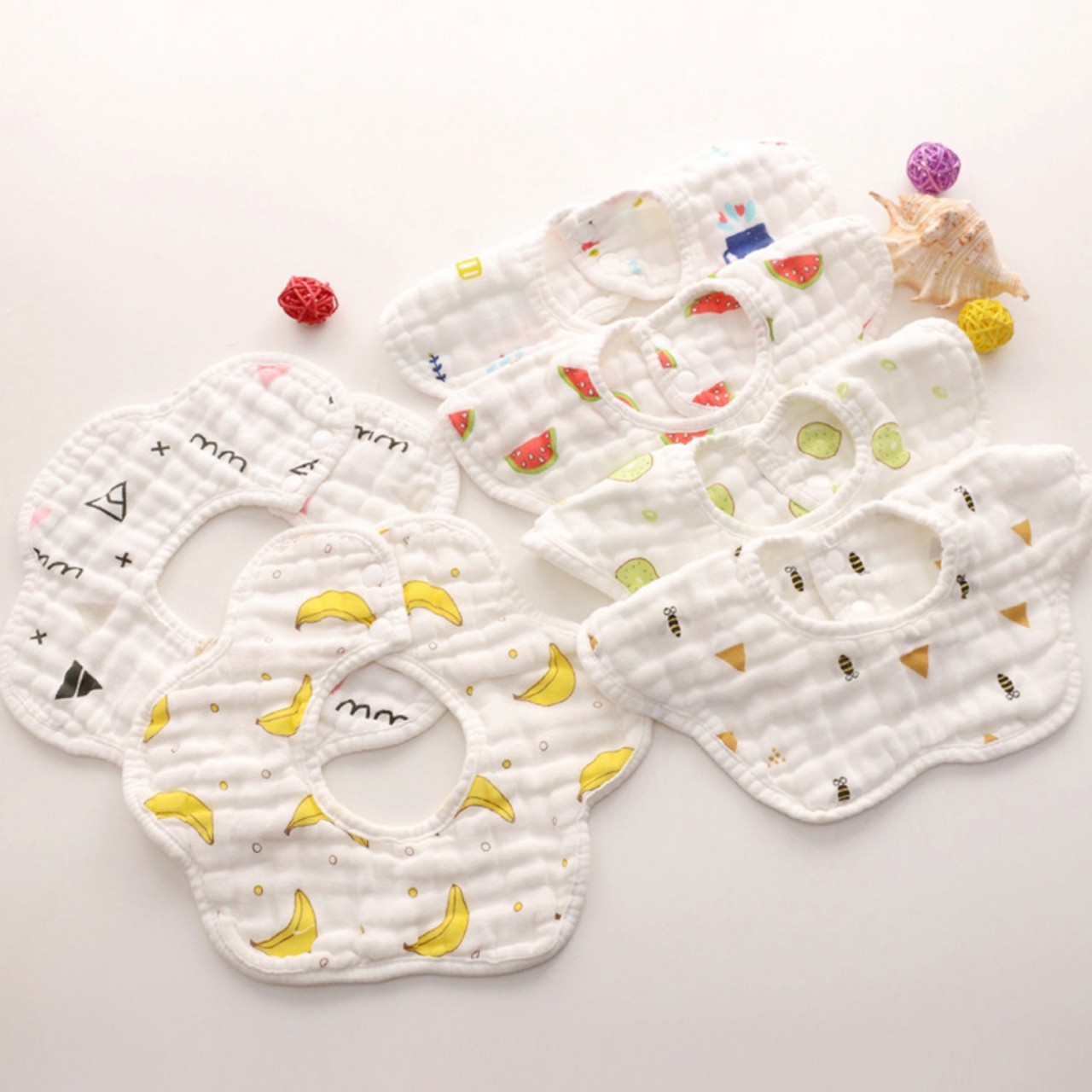 Yếm tròn Organic 2 mặt xoay 360 độ, chất liệu vải xô 8 lớp dày dặn siêu thấm hút cho bé