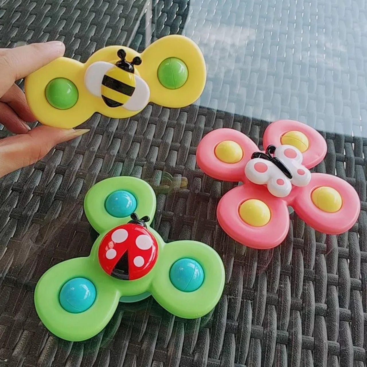 Set đồ chơi 3 con quay spinner, chong chóng dính tường, âm thanh vui nhộn cho bé