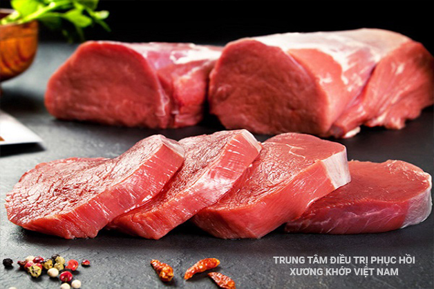 Người viêm khớp cần tránh ăn những thực phẩm nhiều đạm 