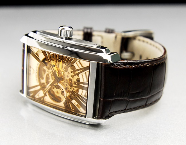 dong-ho-armani-mat-chu-nhat-co-tu-dong-automatic-armanishop-vn