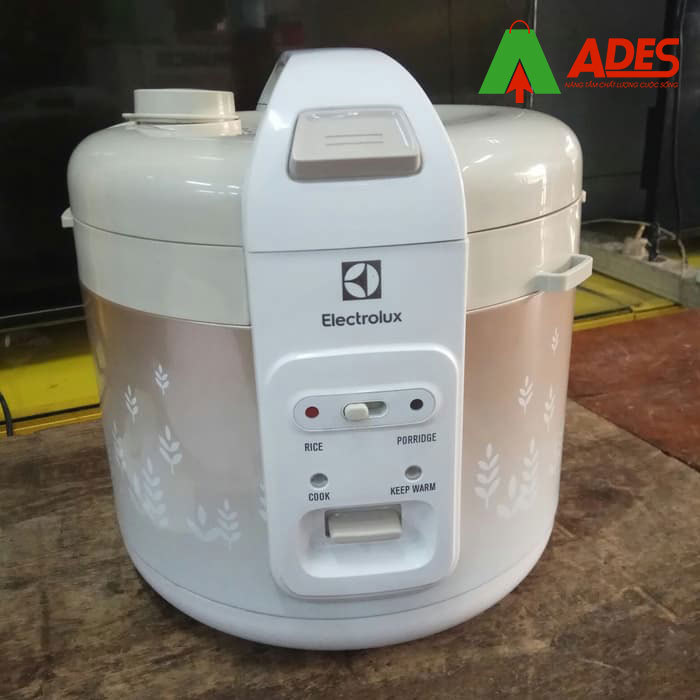 HInh anh thuc te noi com dienElectrolux ERC3405