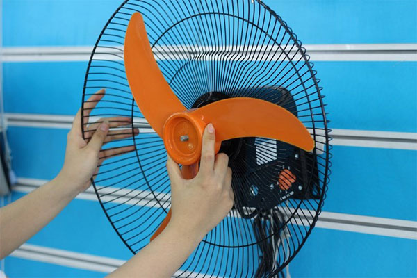 Cách lắp đặt quạt treo tường