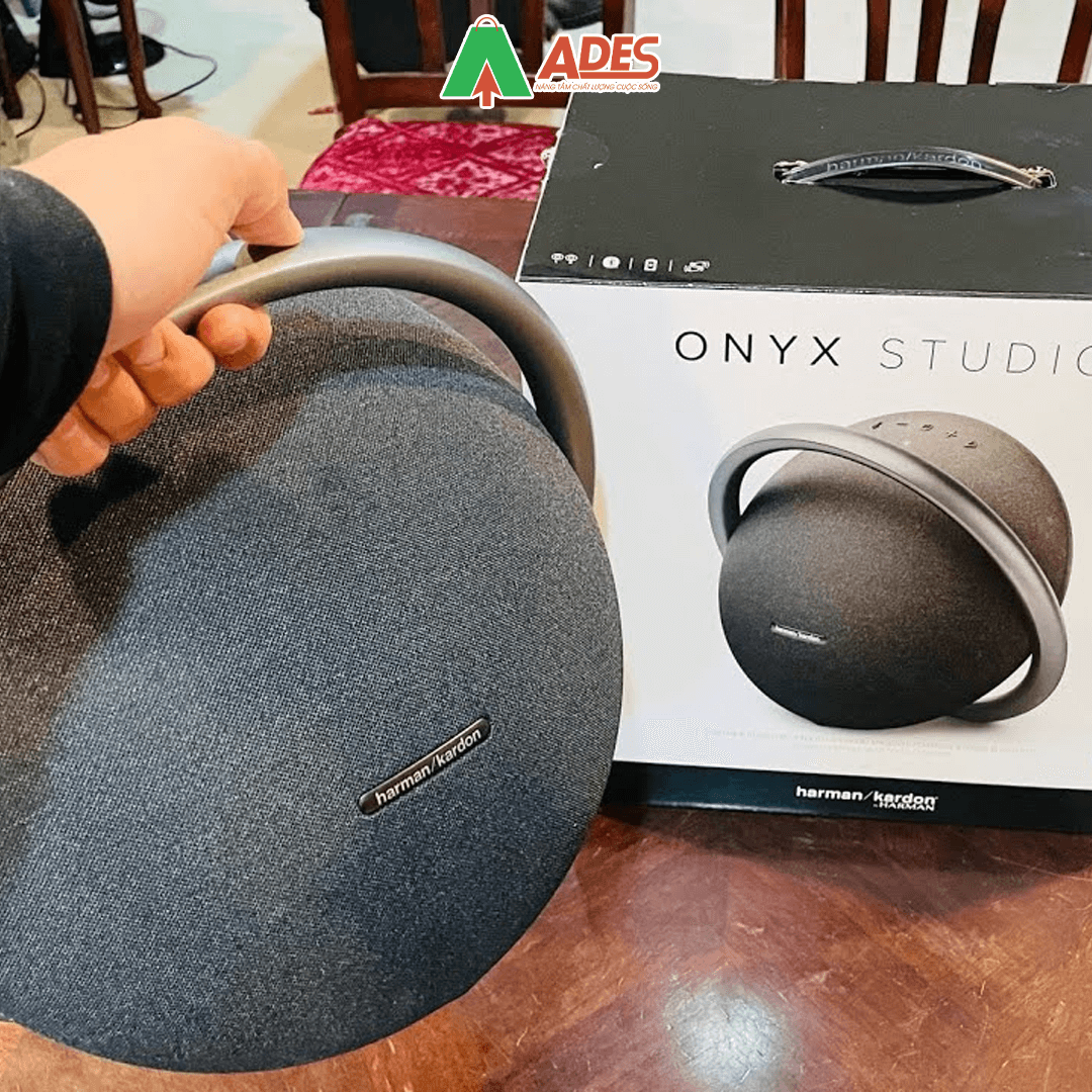 Harman Kardon Onyx Studio 7