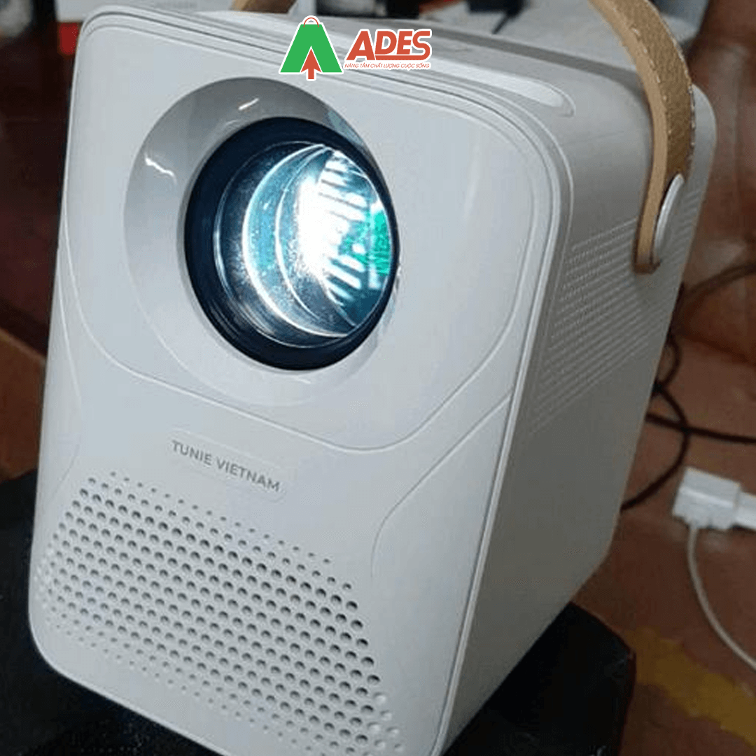 Tunie Projector SS02